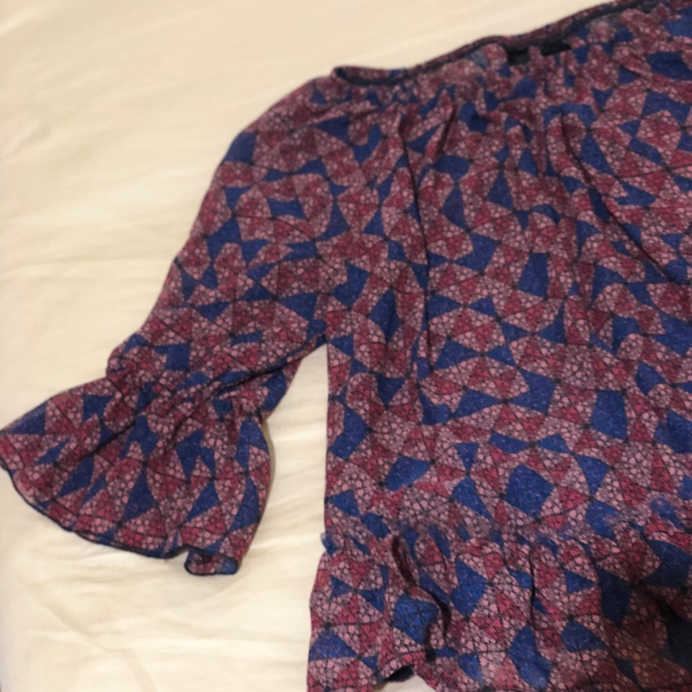 Beautiful blouse - Picture 3 of 3